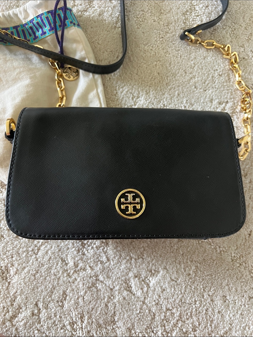 Tory Burch Black Leather Crossbody with Gold Chain Accent - Picture 4 of 8